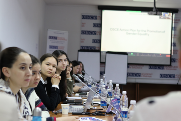 В Академии ОБСЕ прошли тренинги инициативы ОБСЕ "Молодые женщины за мир" для Центральной Азии