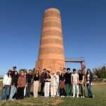 Студенты программы бакалавриата по экономике (2024–2028) посетили башню Бурана в рамках курса «История Кыргызстана»